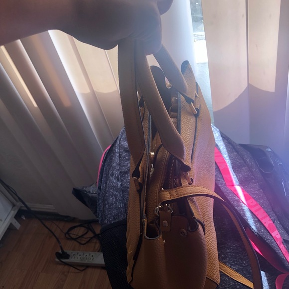 Purses - Picture 3 of 8